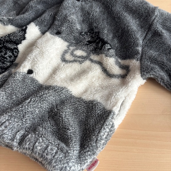 Soft faux fur vintage 2T Milton coat wolf print. - Picture 4 of 8